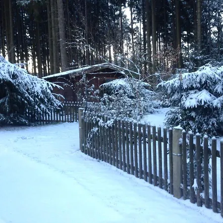 Tatil Evi Hundeurlaub - Tiny House Im Wald Tanna